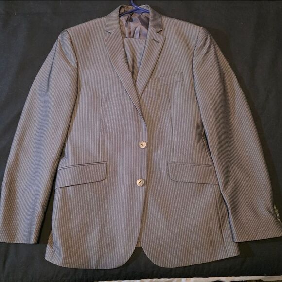Kenneth Cole Other - Kenneth Cole Gray Striped Suit Mens 38S